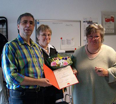 V.l.n.r.: Der Vorsitzende Norbert Thul, seine Ehefrau Jutta, Dagmar Verberkt-Römer